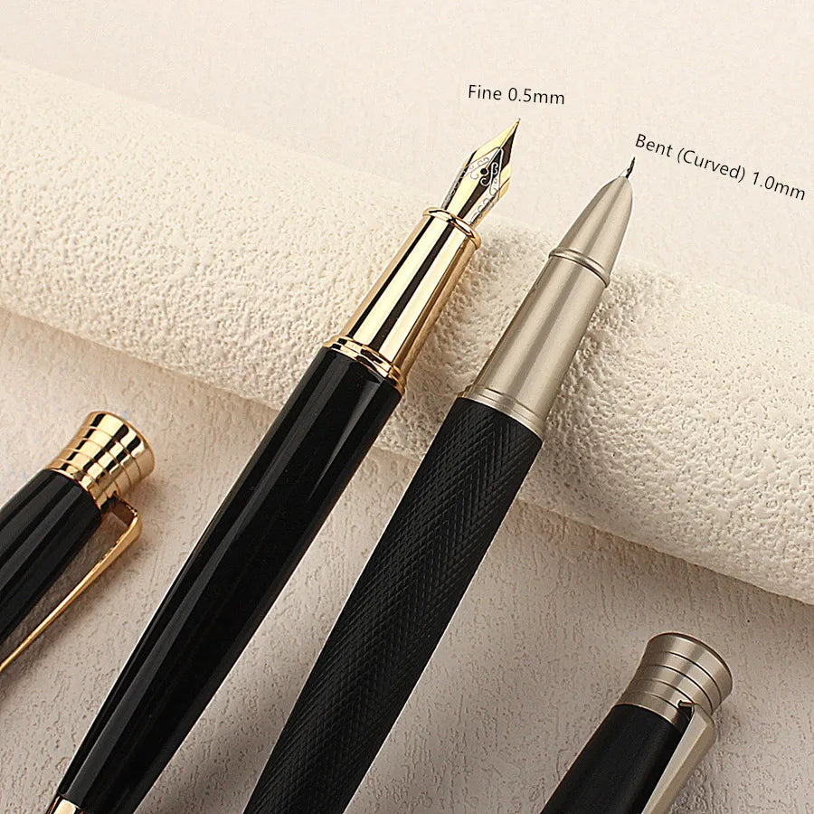 Pluma Negra y Plateada | Elegancia y Dirección